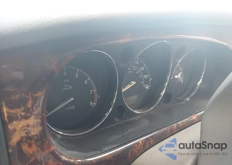 2004 Jaguar Xj Xj8 z USA, uszkodzony, nr VIN SAJWA71C14SG27541